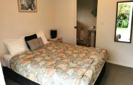 Queen Ensuite
